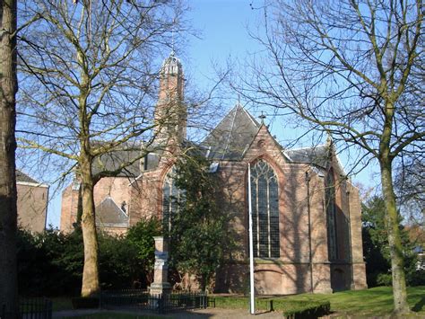 Plattegrond van IJsselstein met de locatie van de Oude of St. Nicolaaskerk en 't Kruispunt