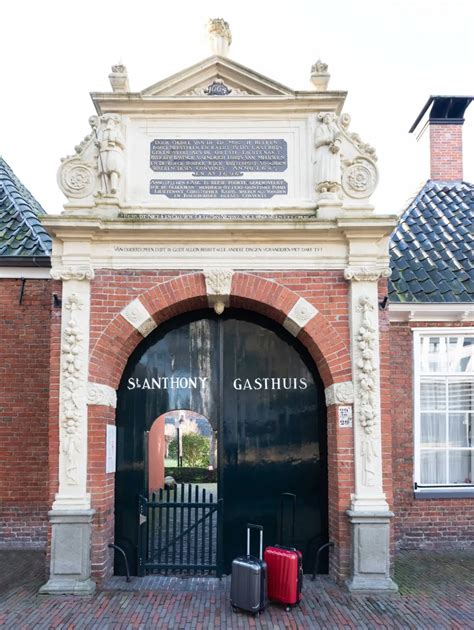 Historische gevel van het Sint Anthony Gasthuis
