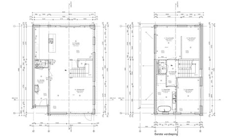 Plattegrond of schematische tekening van de pastorie en garage, met aanduiding van architectonische details.