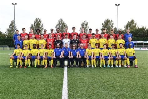 Een teamfoto van een jeugdteam van Valto