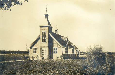 Gezicht op de Gereformeerde Kerk aan het Guispad