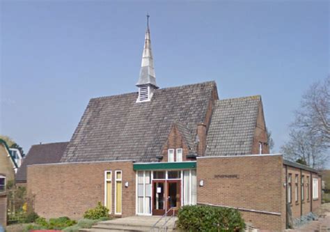 Foto van de totaal gerenoveerde kerk van PKN Zevenhuizen Moerkapelle
