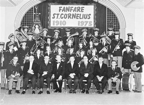 Oude foto van de Fanfare Sint Cornelius Borgharen