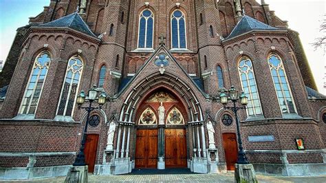 Illustratie van de kerkelijke fusie en de betrokken kerken.