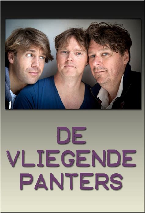 illustratie van het podium met de drie leden van De Vliegende Panters tijdens een voorstelling