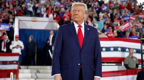 President Donald Trump kondigt sancties aan in een tweet.