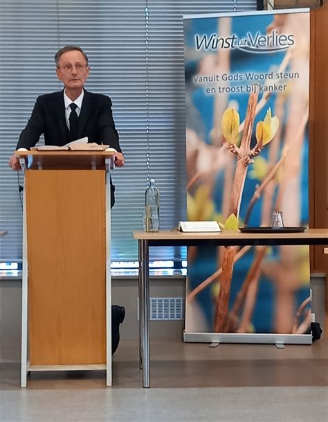 Ds. W. Nobel tijdens zijn afscheidsdienst in Kesteren