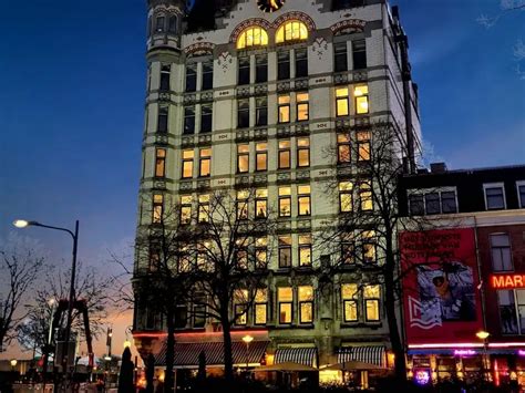 Foto van Paula White tijdens een gebedsbijeenkomst in het Witte Huis