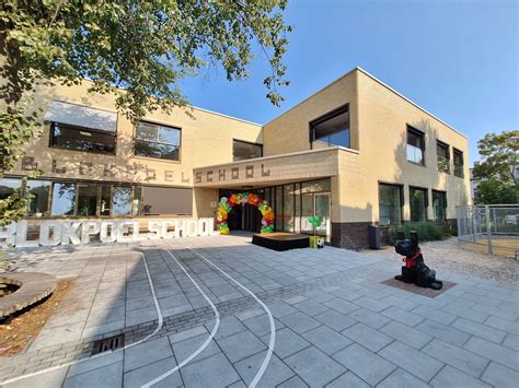 Impressie van de nieuwbouw van de Blokpoelschool in Den Haag.