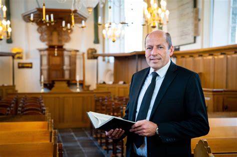 Illustratie van verschillende soorten predikanten (dominee, legerpredikant, ringpredikant)