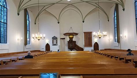 Interieur van de Dorpskerk in Garderen