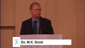 Foto van Ds. M.K. Drost in Nieuw-Guinea.