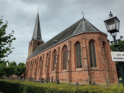 Artistieke impressie van de Maartenskerk in Kollum
