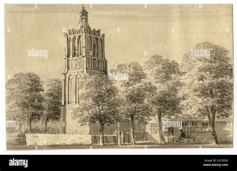 Architectonische details van de 13e-eeuwse toren van de Hervormde Kerk in Roordahuizum, met focus op de bouwstijl en kenmerken.