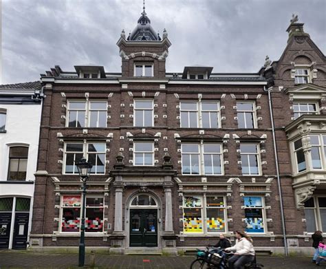 Foto van de Theologische Hogeschool in Kampen