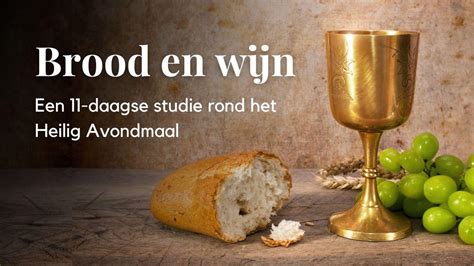 Een afbeelding van de consecratie, waarbij de priester de brood en wijn optilt na het uitspreken van de instellingswoorden.