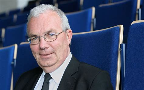 Portretfoto van Prof. dr. W.J. op 't Hof