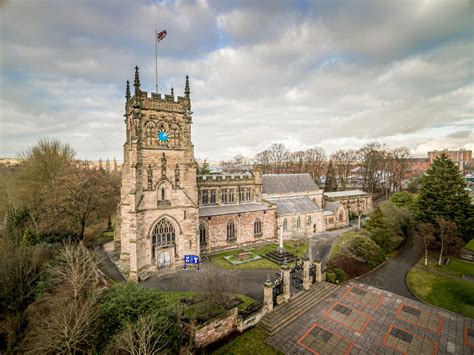 Een illustratie van de St Mary and All Saints' Church in Kidderminster.