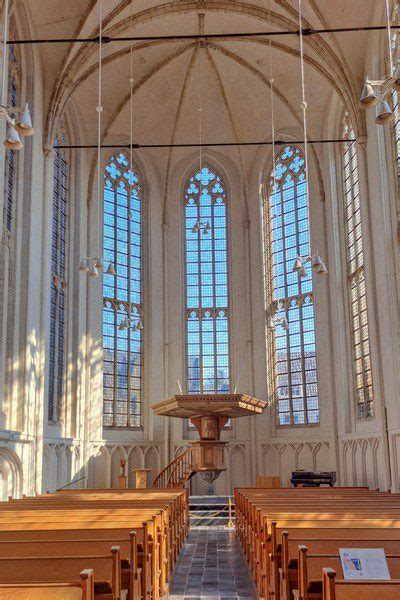 Interieur van de Koorkerk met bijzonder lichtinval