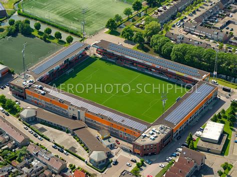 Moderne foto van het stadion van FC Volendam