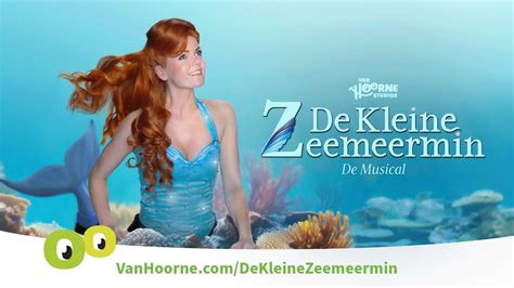 wapen van Zierikzee met zeemeermin en zeemeerman op de voorgevel van de kerk