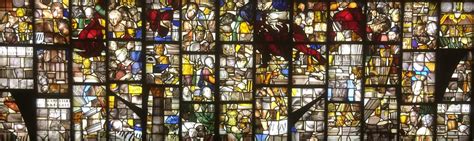 Detail van glas 1 in de Sint-Janskerk, met de allegorische voorstelling van de deugden