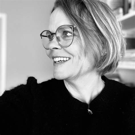 Een expressionistisch schilderij dat de emoties en de worsteling van het geloof tijdens het interbellum weergeeft.