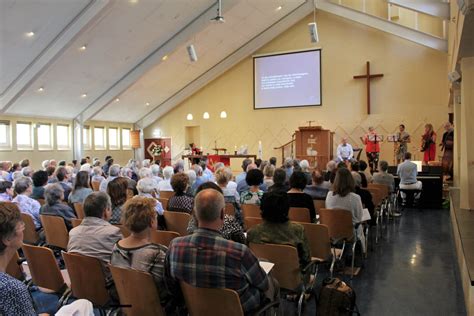 Historische afbeelding van een protestantse kerkdienst in de 19e eeuw