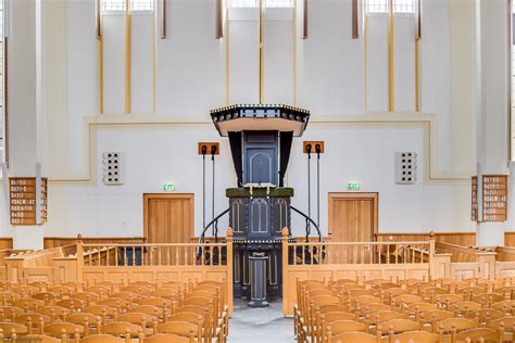 Interieur van de Hervormde Kerk in Genemuiden met het orgel