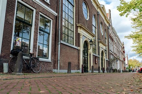 Exterieur van de Herengrachtkerk in Leiden