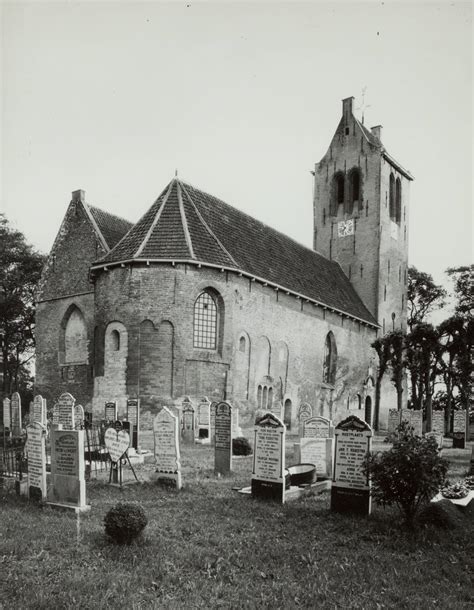 plattegrond van de Ned. Herv. Kerk in Borne met aanduiding van de bouwperioden