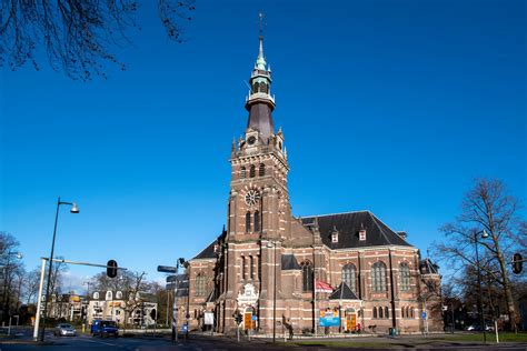 foto van een historische kerk in Nederland