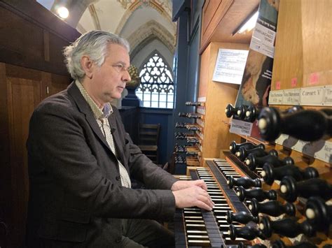 Portretfoto van Aart Bergwerff, een gerenommeerd organist en orgeladviseur.