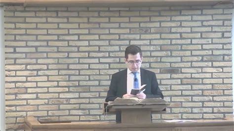 portret van ds. W.J. van de Velde, predikant