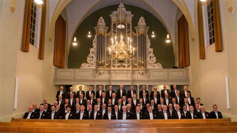 Foto van het cachot in de Hervormde Kerk van Elspeet met de grote sleutel.