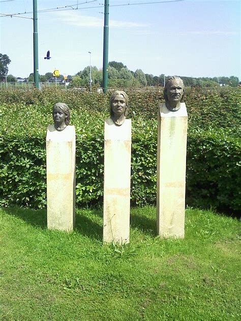 bronzen reconstructies van hoofden van prehistorische Ypenburgers