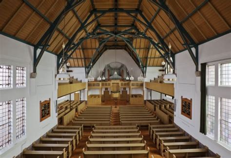 Interieur van de Gereformeerde Kerk aan de Poststraat