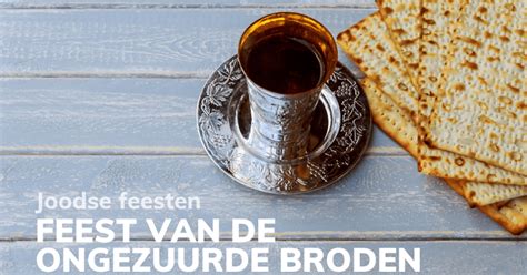 Een illustratie van het feest van de ongezuurde broden in het oude Israël, met vrolijke mensen die samenkomen.
