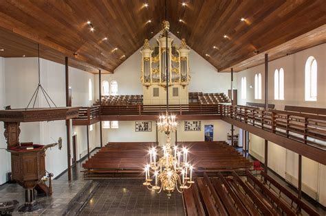Façade van de Grote Kerk in Hilversum in neorenaissancestijl