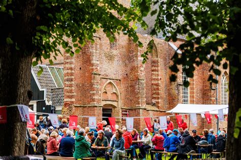 De Ruïnekerk in Bergen, een historische locatie met veel potentie