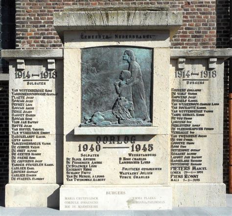 Gedenkplaat in de Pauluskerk met namen van oorlogsslachtoffers