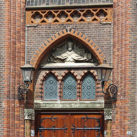 Architecturaal ontwerp van de Willibrordkerk door Nicolaas Molenaar