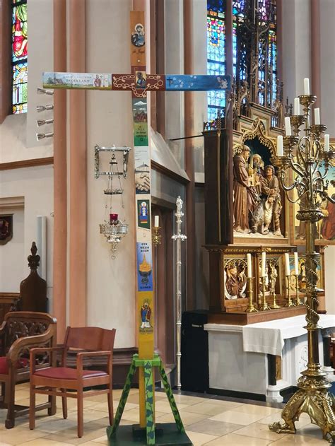 Overzicht van de status van kerksluitingen in de parochie Heilig Kruis