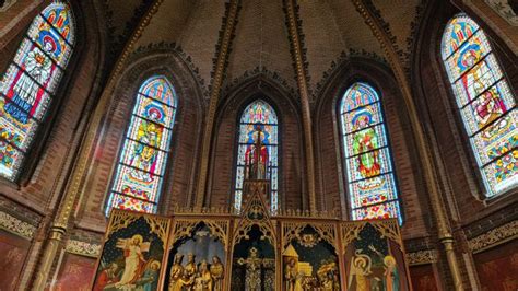 Foto van de HH. Martinus en Willibrorduskerk in Sappemeer.