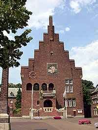 De katholieke kerk in Marknesse, gebouwd in de stijl van de Delftse School.