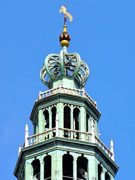 De windwijzer op de Verlosserkerk in Marknesse, mogelijk een kogge of karveel.
