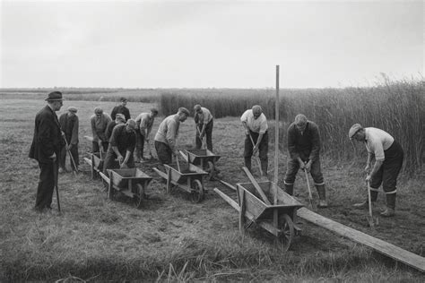 Illustratie van turfstekers in het Moordrechtse veen