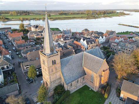 Een afbeelding van het kerkgebouw 'De Veste' in Hattem