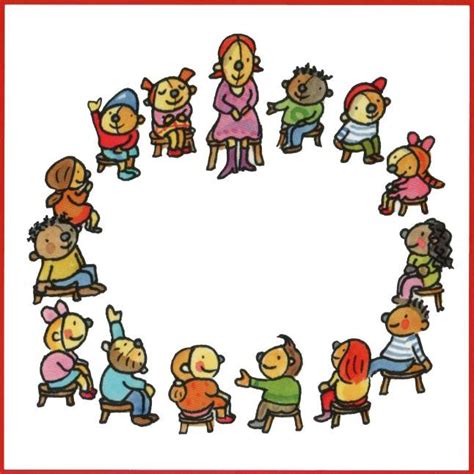 Afbeelding van kinderen en tieners die samen in een kring zitten tijdens een catechisatie les