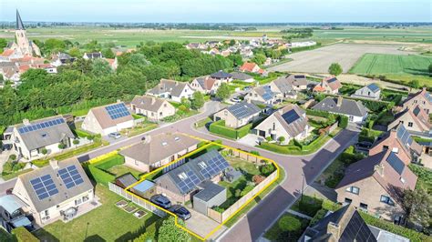Een afbeelding van een rustige woonwijk in Zwartsluis.
